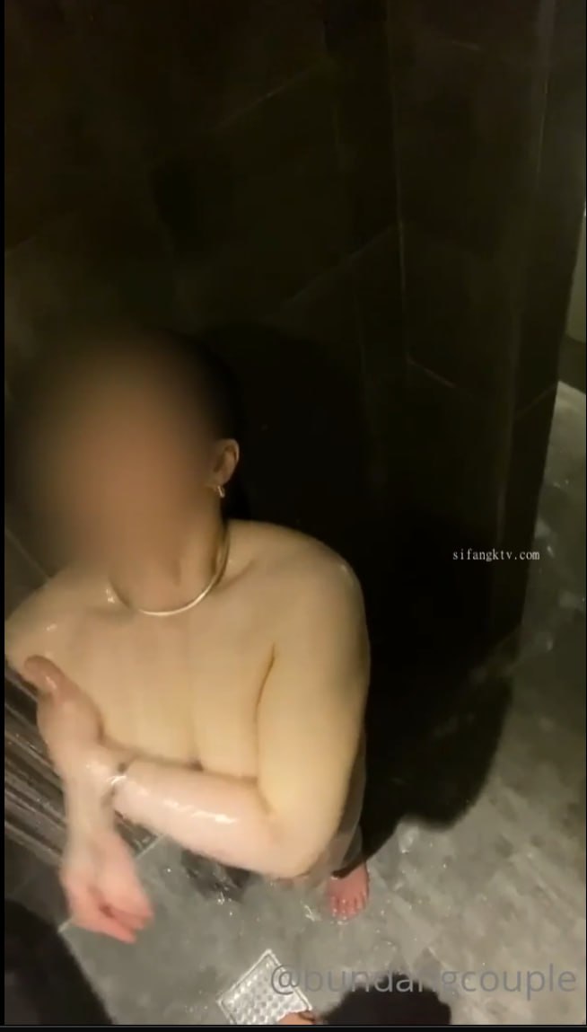 【2023_08_04】All_naked_sex_in_the_kichen_caution_need_to_see_next.m4v